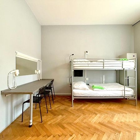 Globe Hostel Prague Adults Only Екстериор снимка