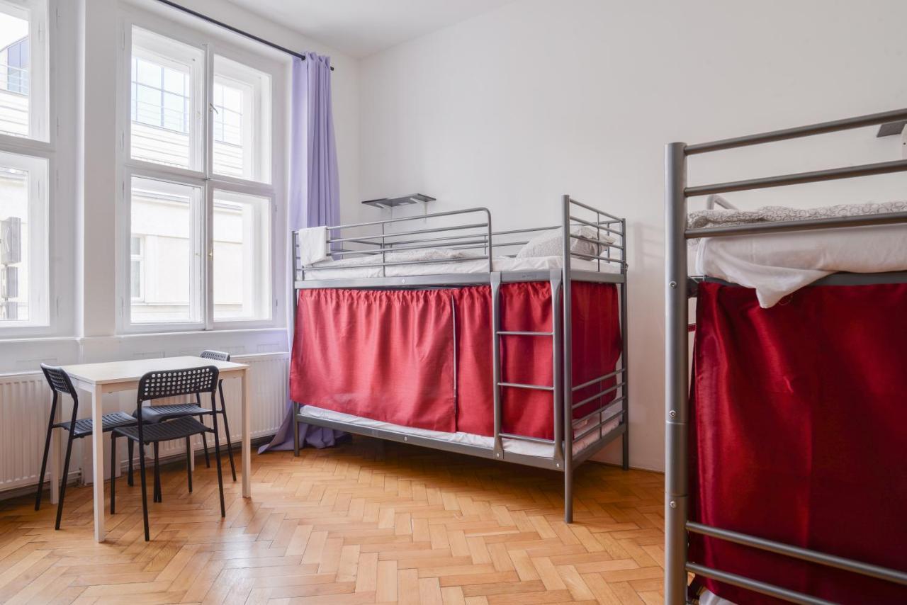 Globe Hostel Prague Adults Only Екстериор снимка