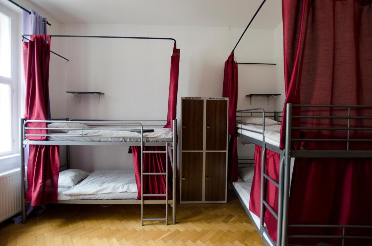 Globe Hostel Prague Adults Only Екстериор снимка