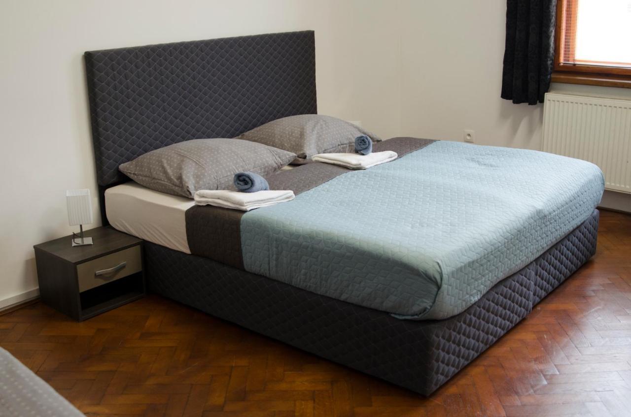 Globe Hostel Prague Adults Only Екстериор снимка