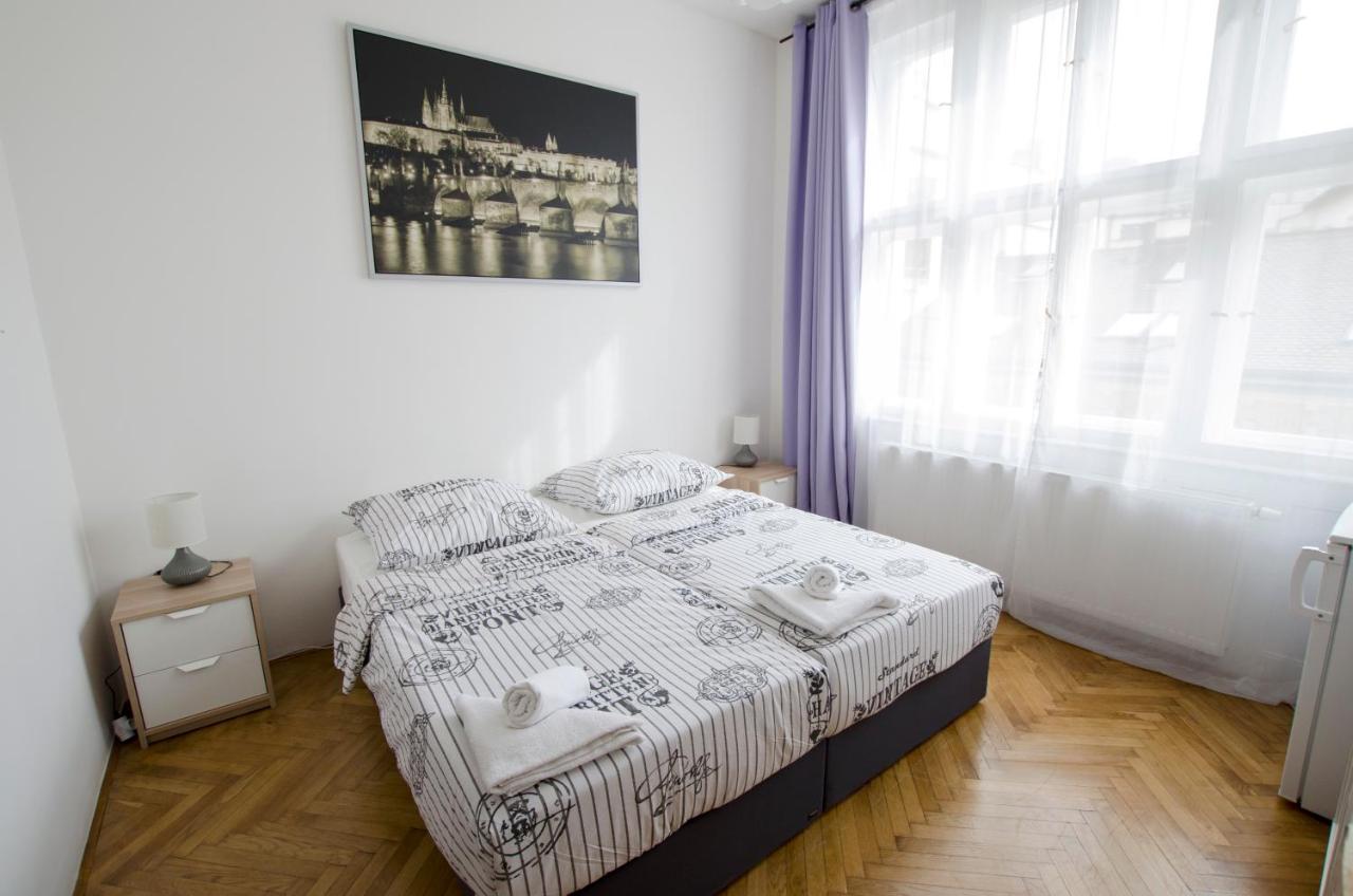 Globe Hostel Prague Adults Only Екстериор снимка