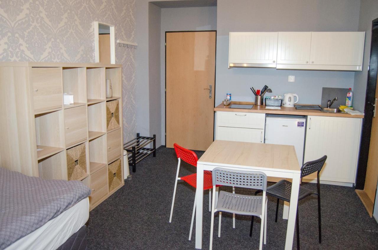 Globe Hostel Prague Adults Only Екстериор снимка