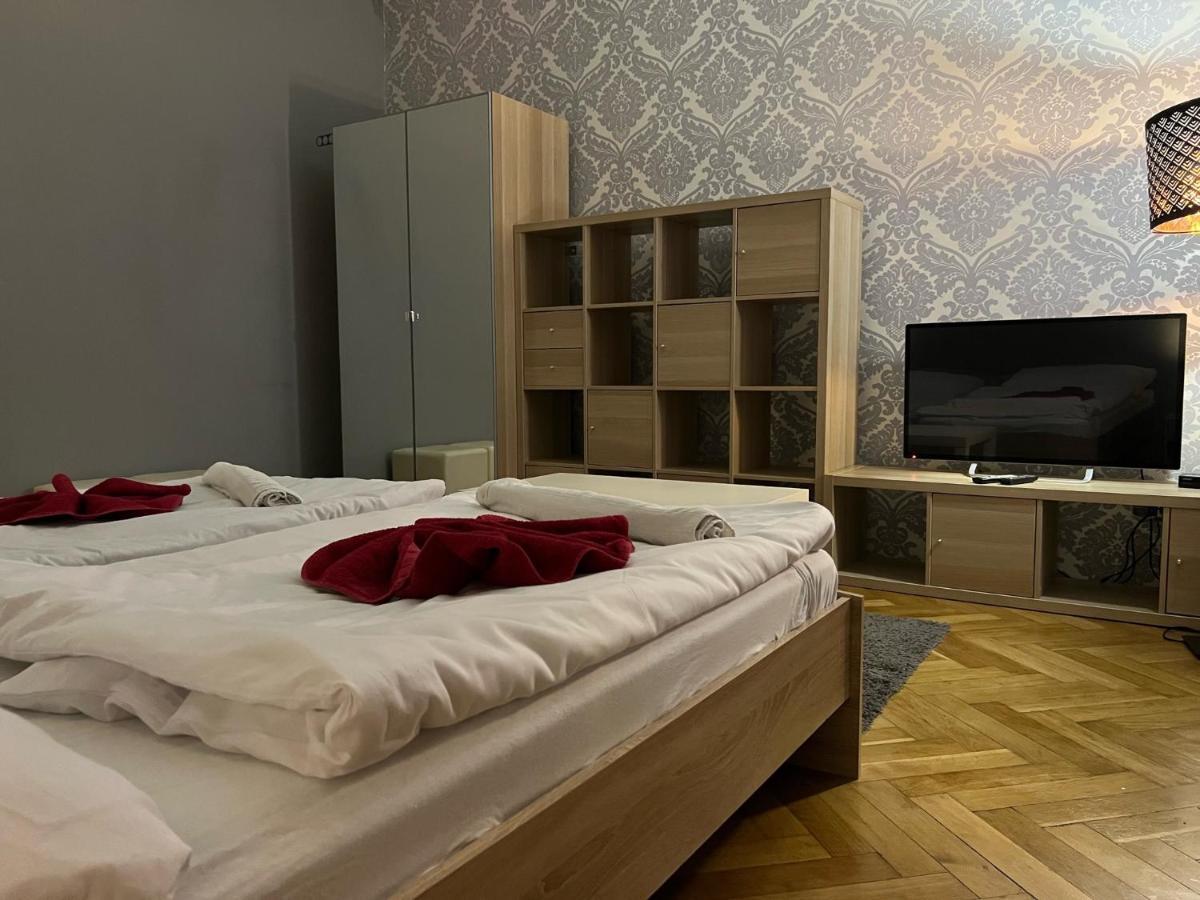 Globe Hostel Prague Adults Only Екстериор снимка